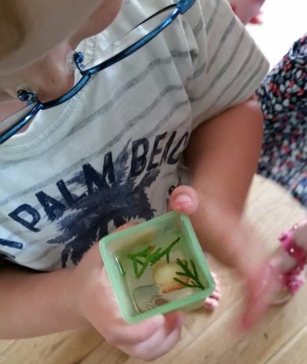 office mum - ice cubes