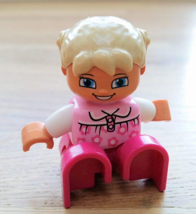 Duple girl - office mum