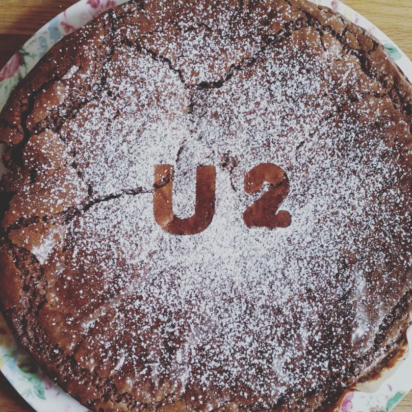 U2 Cake - office mum
