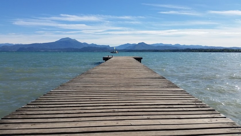 Jetty Lake Garda Bella Italia - Office Mum Andrea Mara